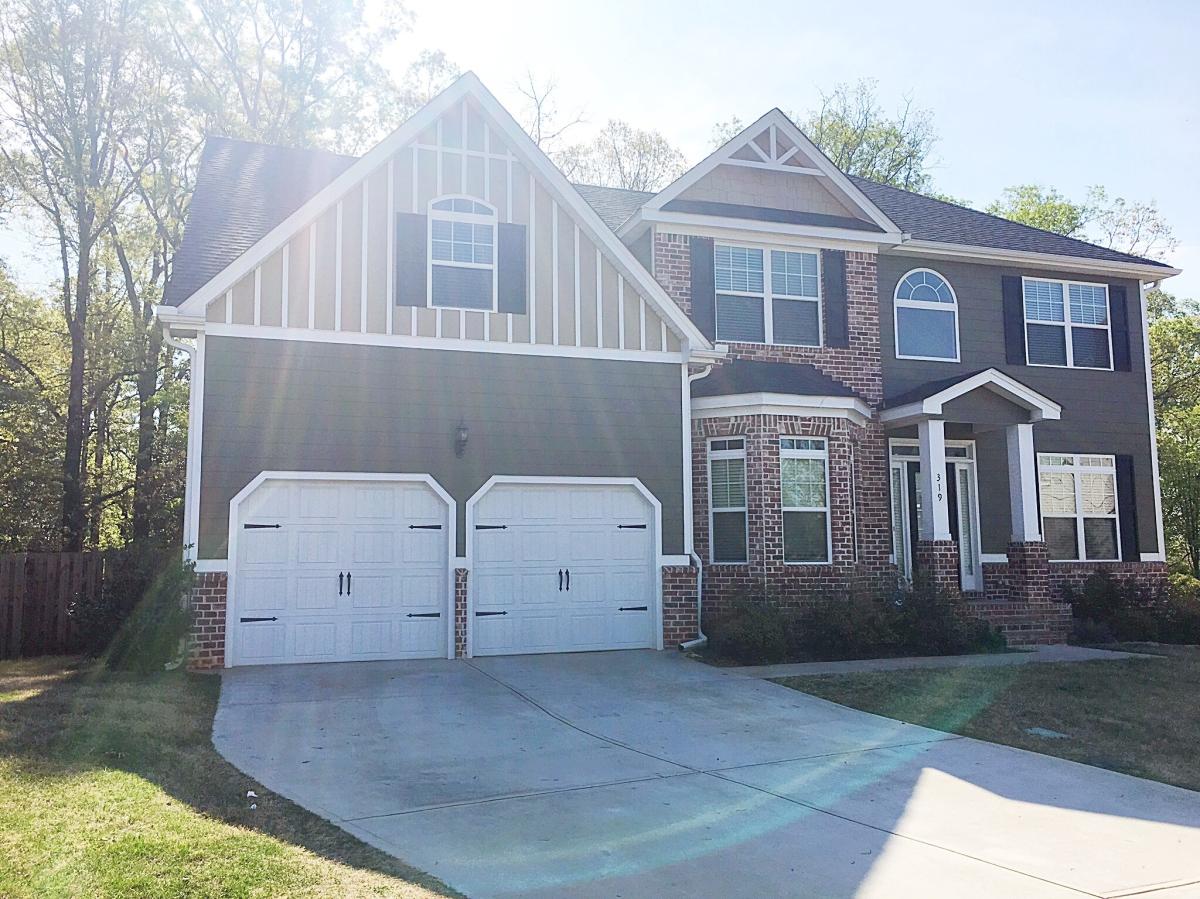 319 Bessie Court | Photo #2